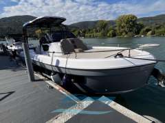 Ranieri Next 330 LX Deck boat