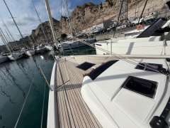 Dufour 430 Sailing yacht