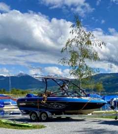 MALIBU WAKESETTER 21.5 XTI Wakeboard/wakesurf