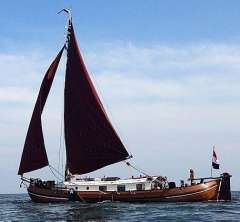 Tjalk Varend Woonschip Zeiljacht