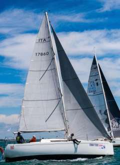 Jeanneau Sun Fast 3200 Daysailer