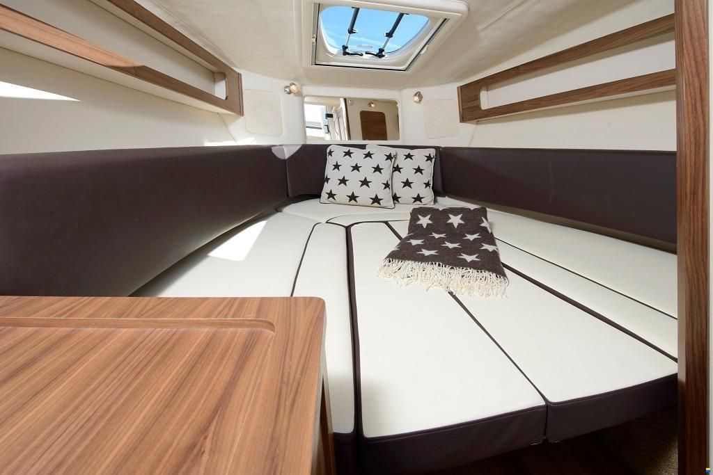 Sea Ray Sundancer 265 Europe