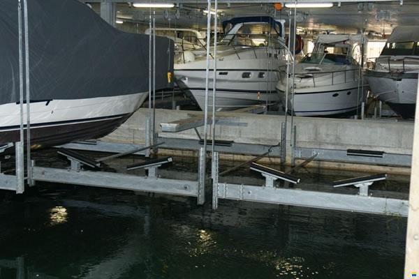 Diverse Bootsliegeplätze