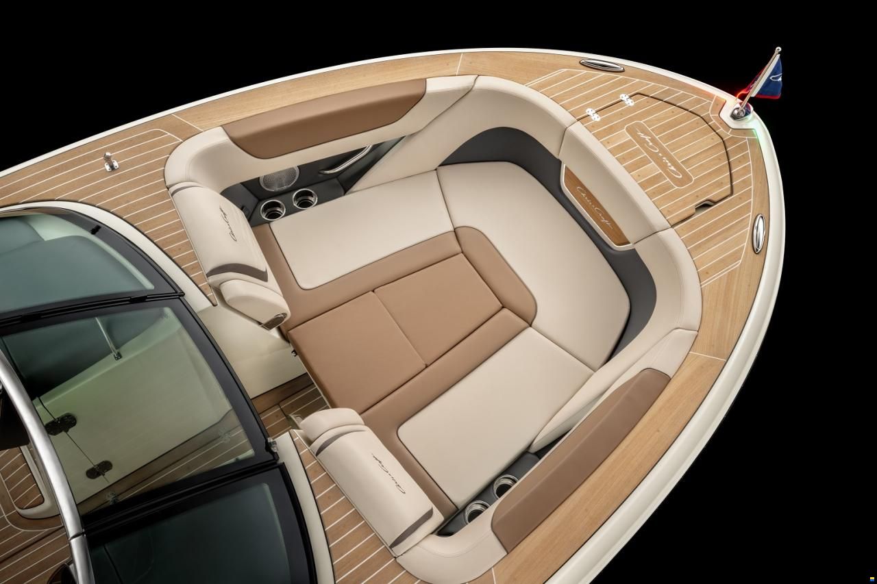 Chris Craft Launch 27