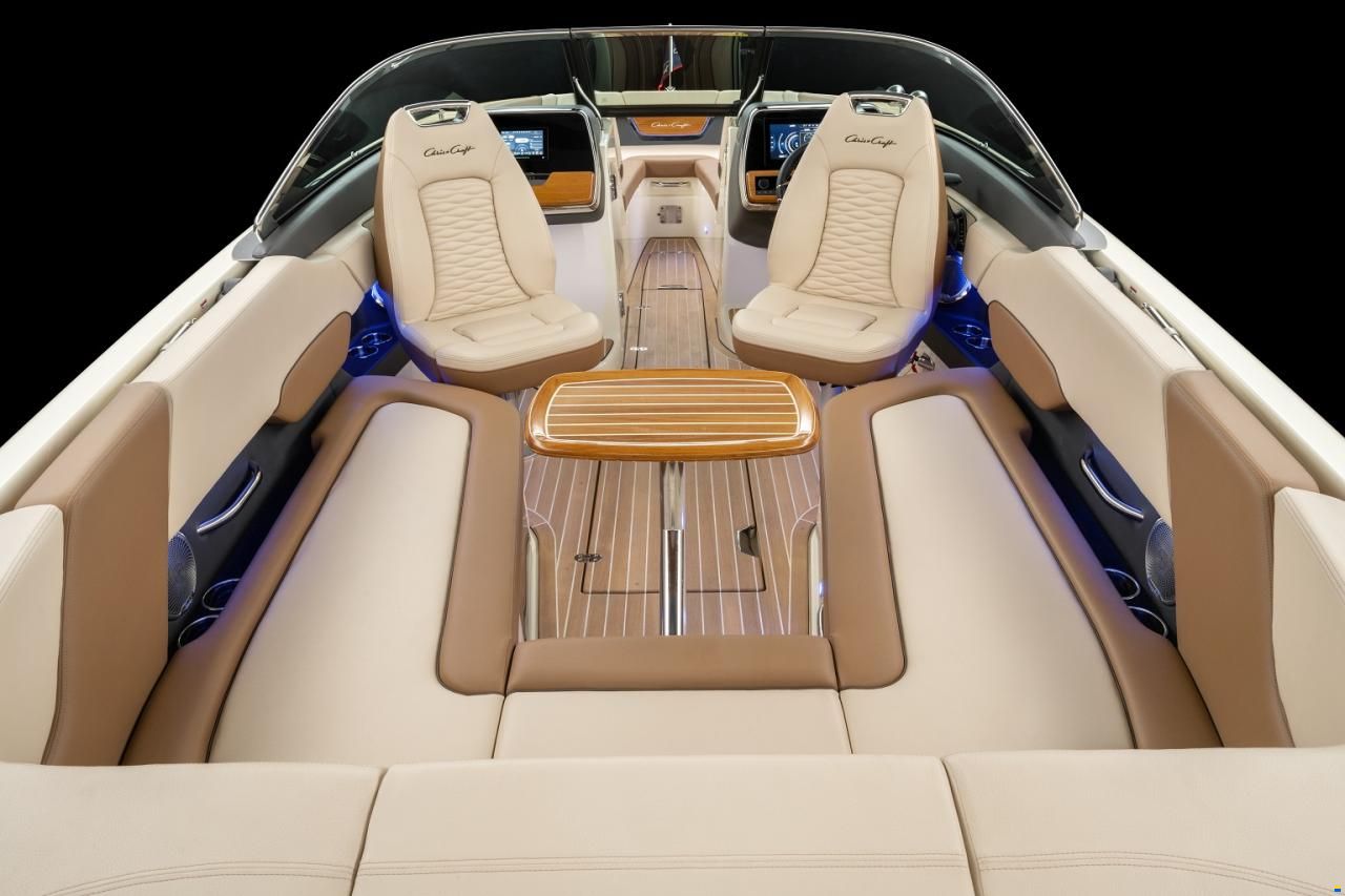 Chris Craft Launch 27