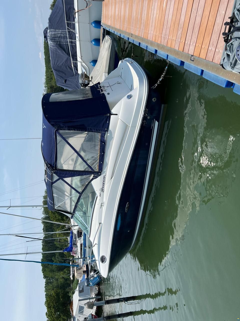 Sea Ray 240 DA Sundancer