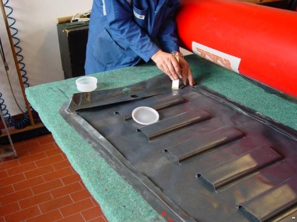 Zodiac Schlauchboot Reparatur/Réparation canot