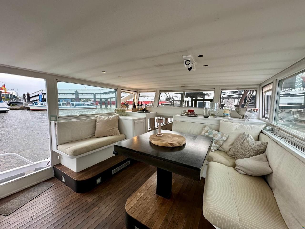 Komfortables Wohnschiff