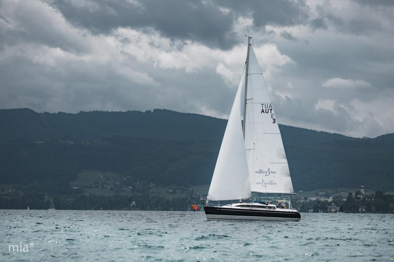 X-Yachts X 332