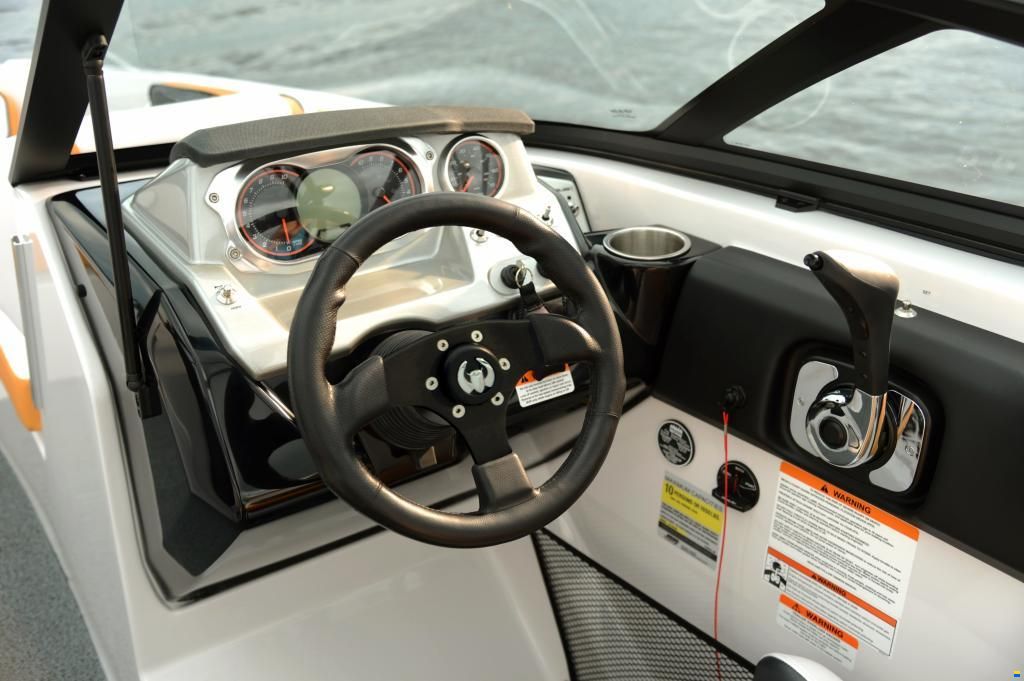 Scarab 215 HO - 400 PS