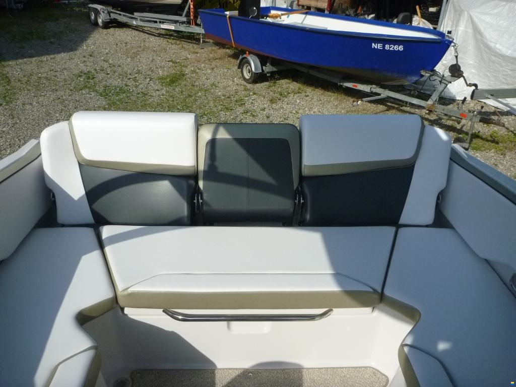 Scarab 215 HO - 400 PS