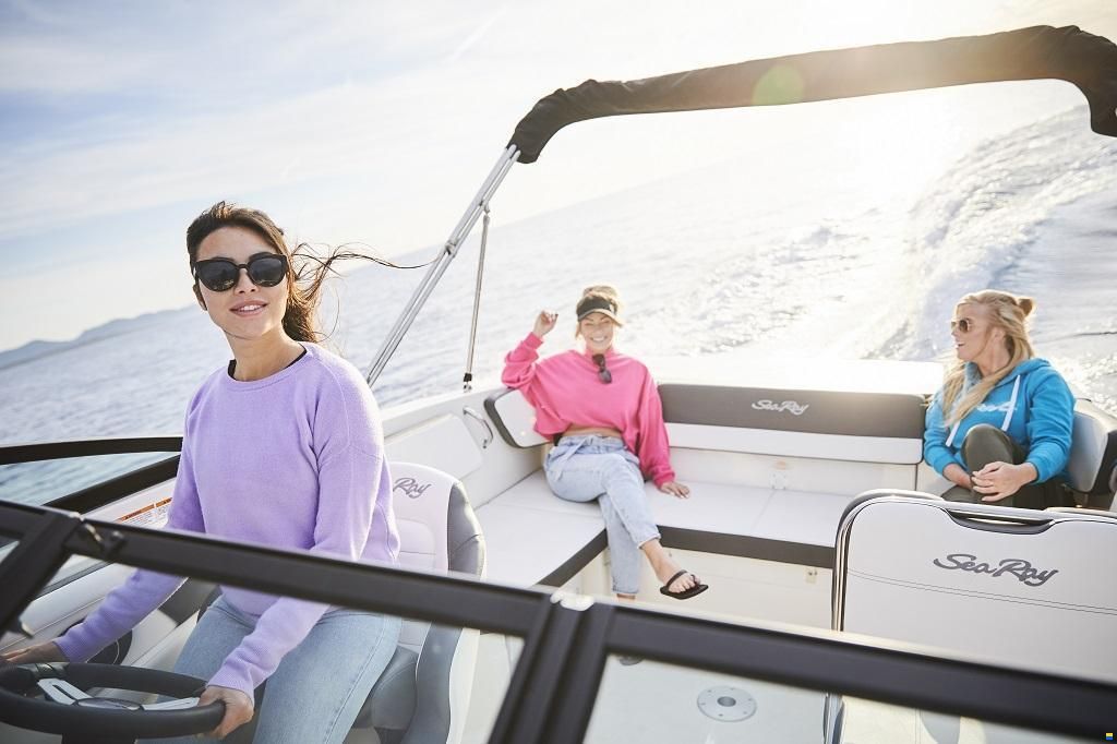 Sea Ray SPX 210 Europe