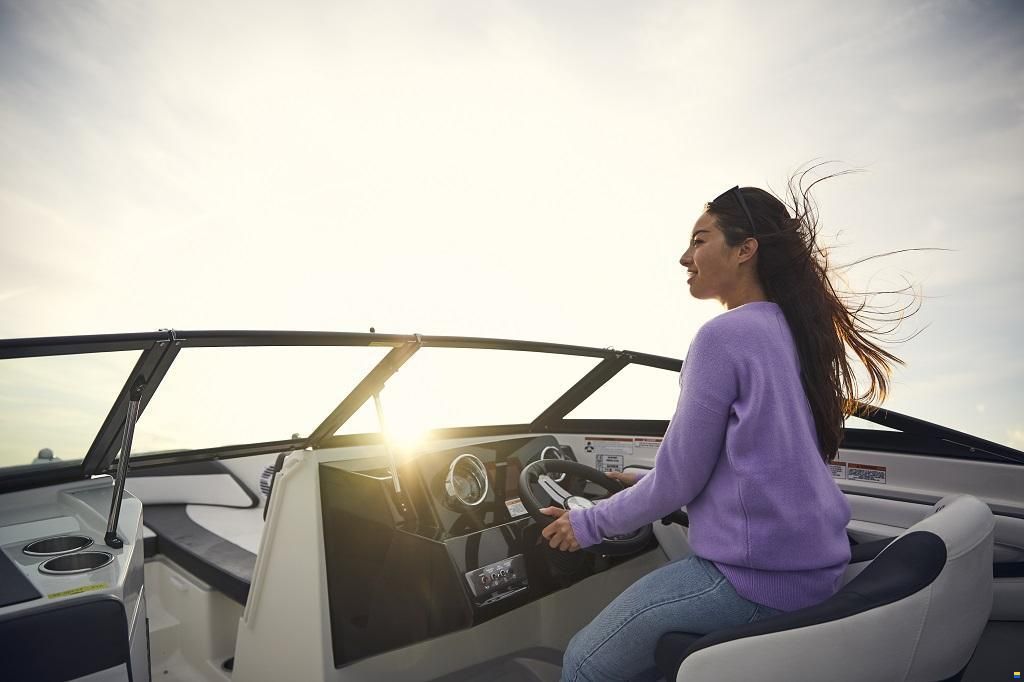 Sea Ray SPX 210 Europe