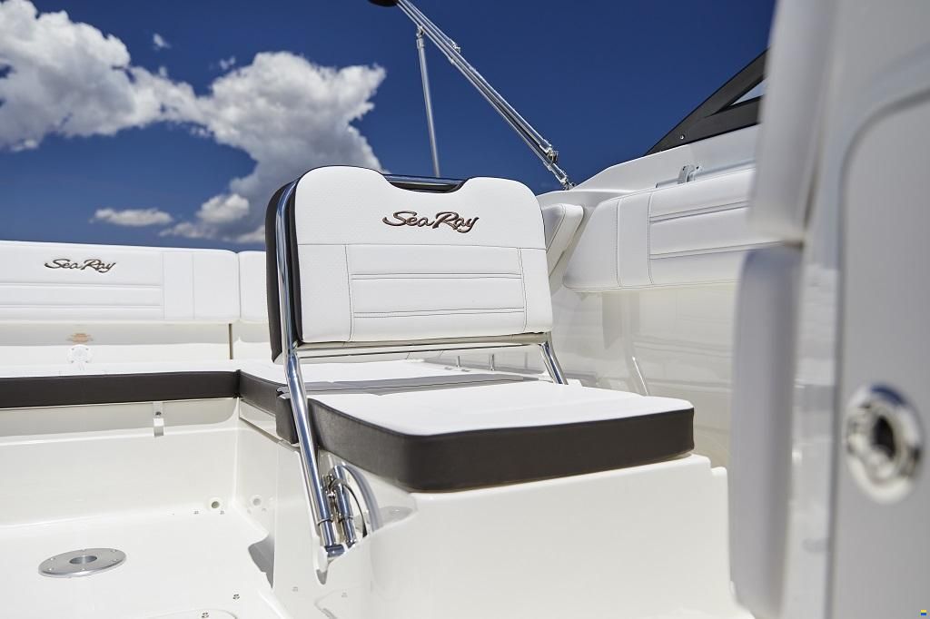 Sea Ray SPX 210 Europe