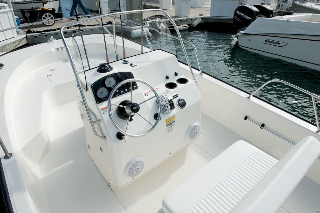 Boston Whaler 190 Montauk