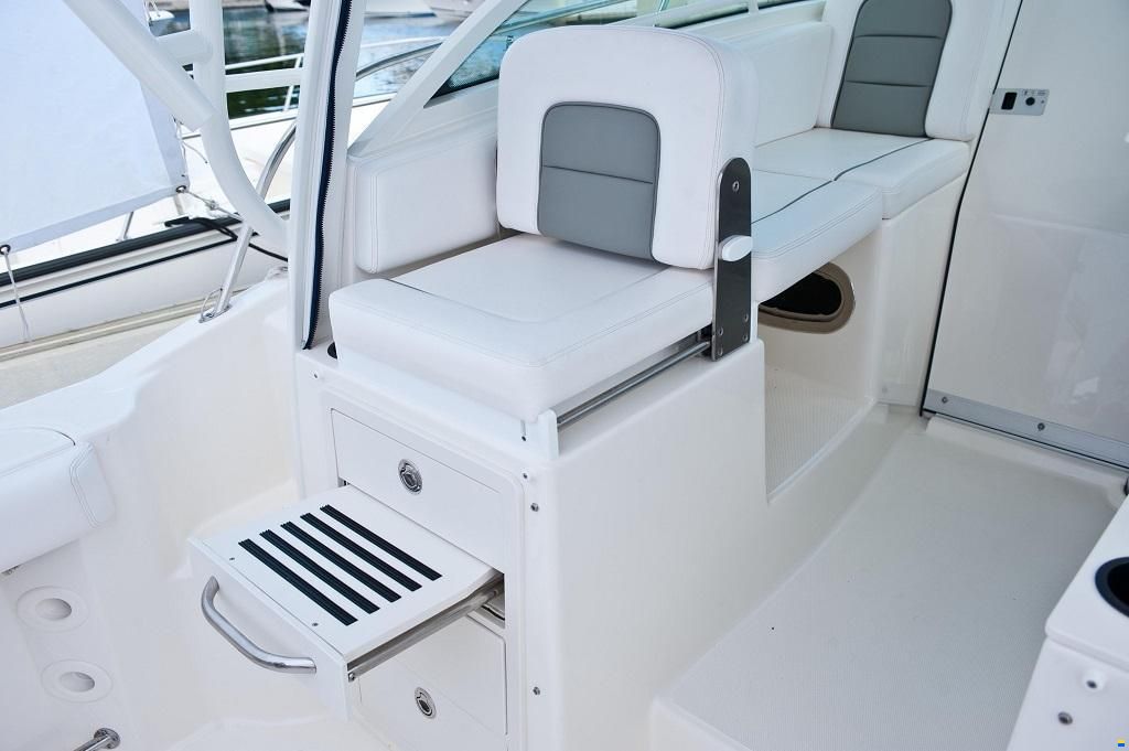 Boston Whaler 285 Conquest
