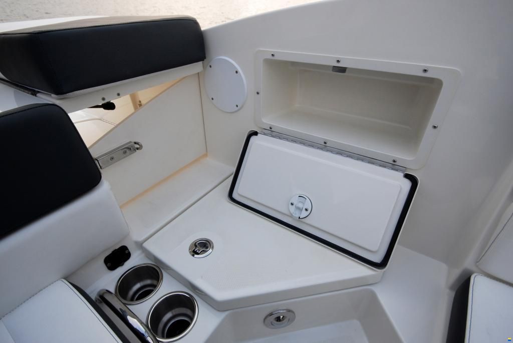 Sea Ray SPX 230 Europe