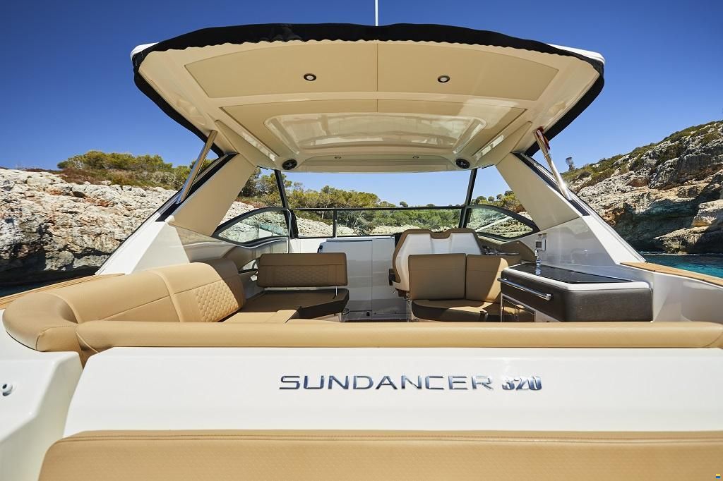 Sea Ray 44 Sundancer - Canadian Boating