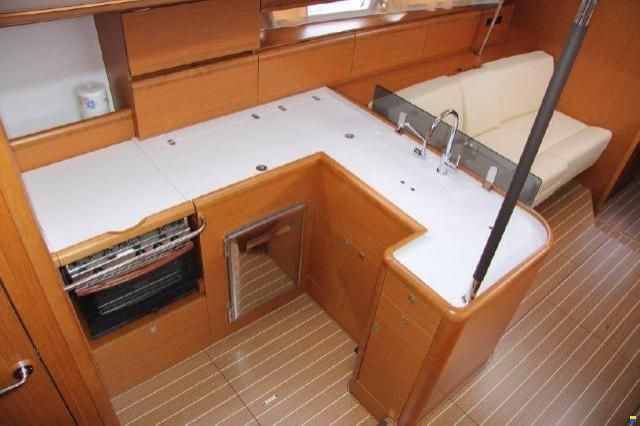 Jeanneau 53