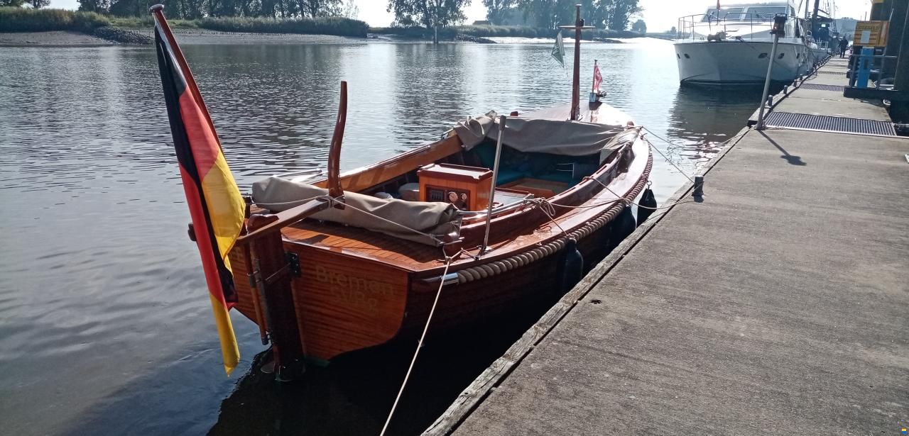 Tuckerboot