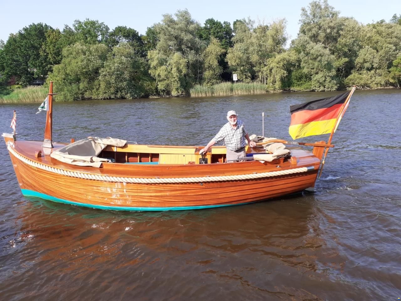 Tuckerboot