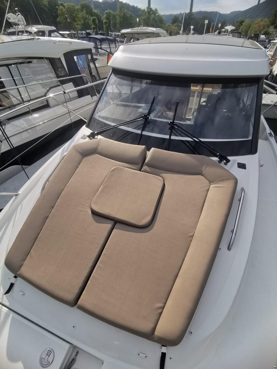 Jeanneau NC9