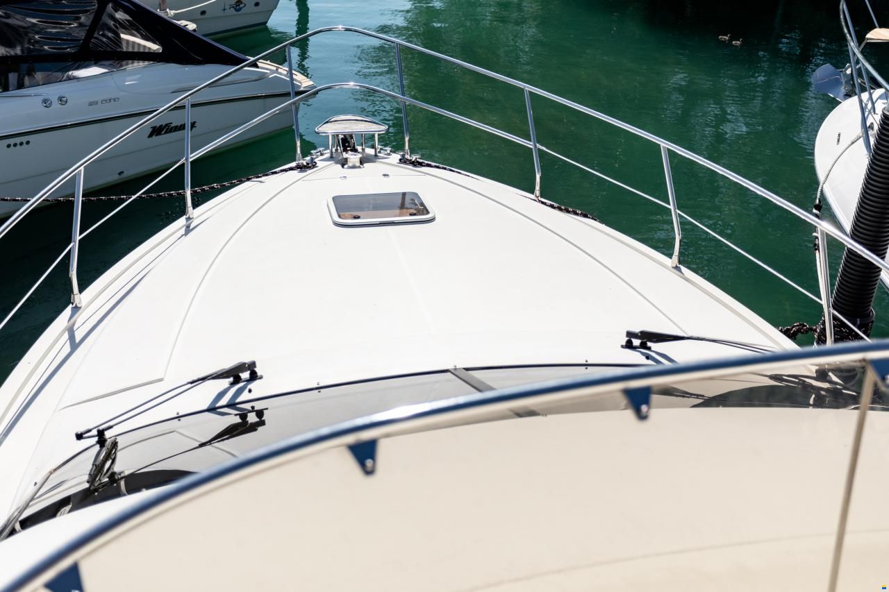 Azimut AZ 40