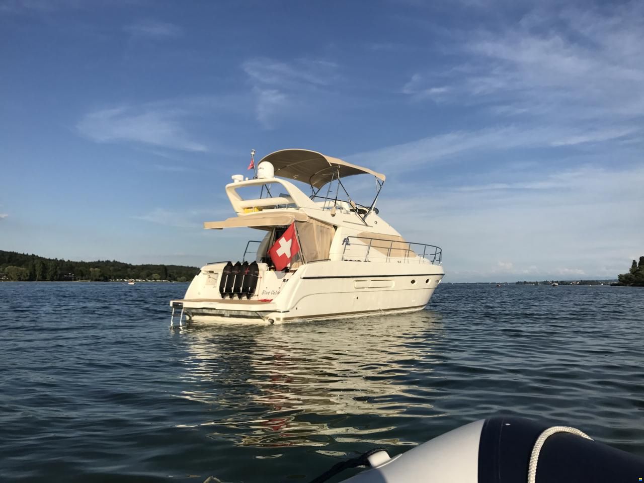 Azimut AZ 40