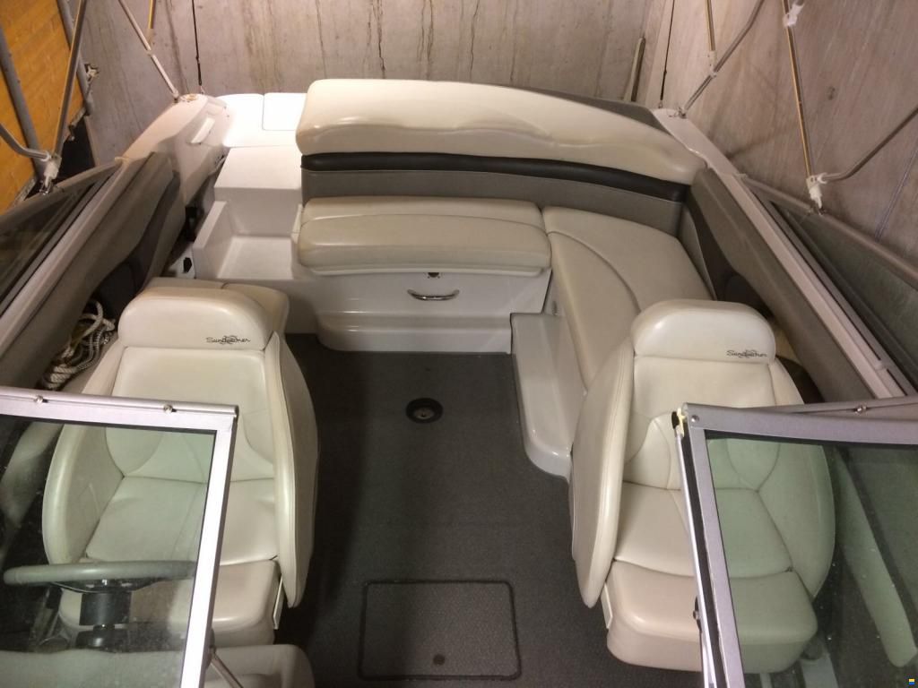 Four Winns Sundowner 215