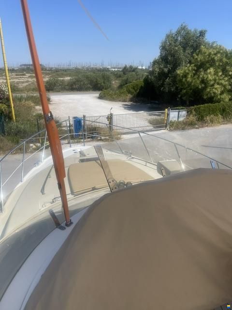 Sealine F42/5