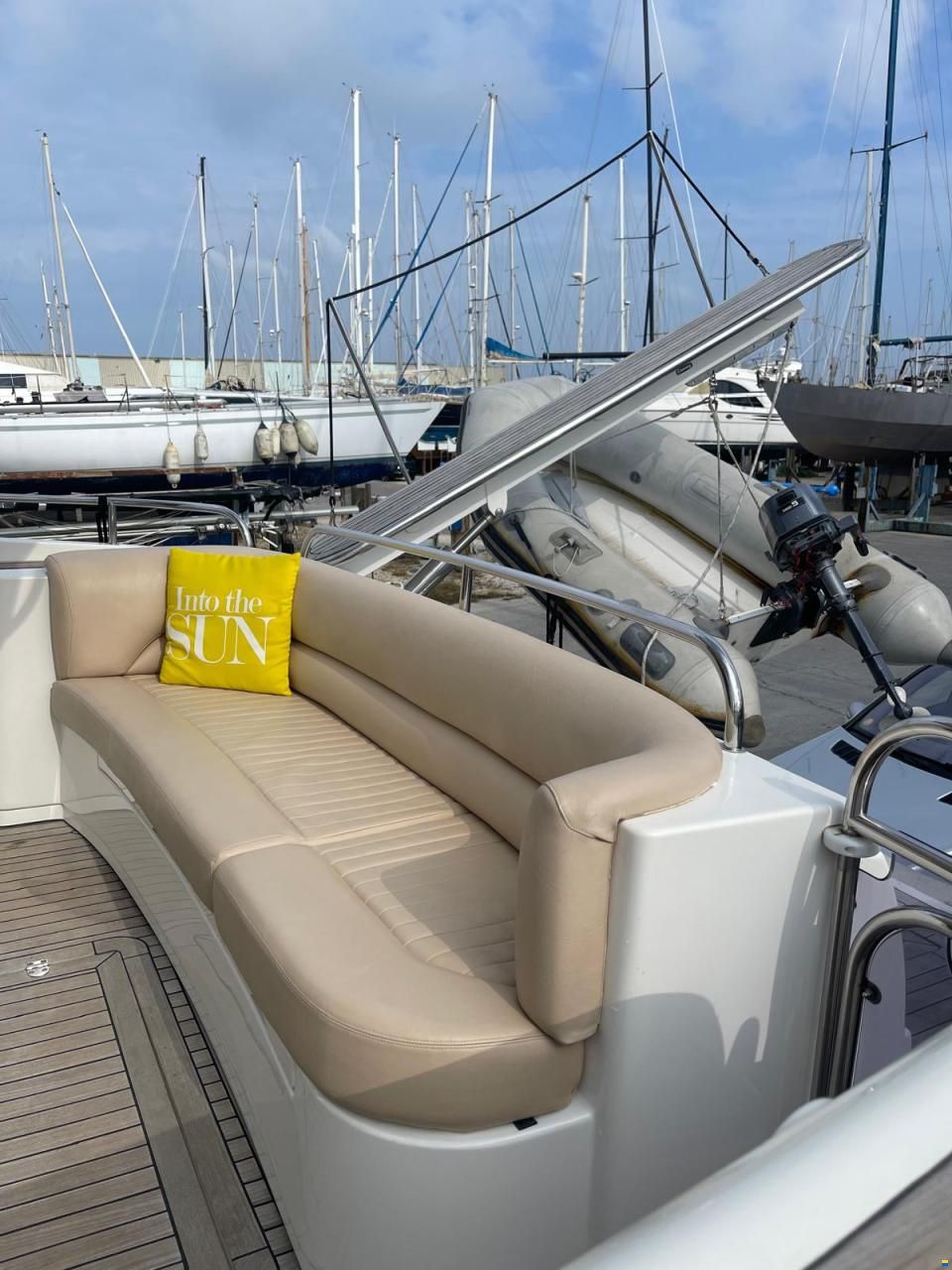 Sealine F42/5