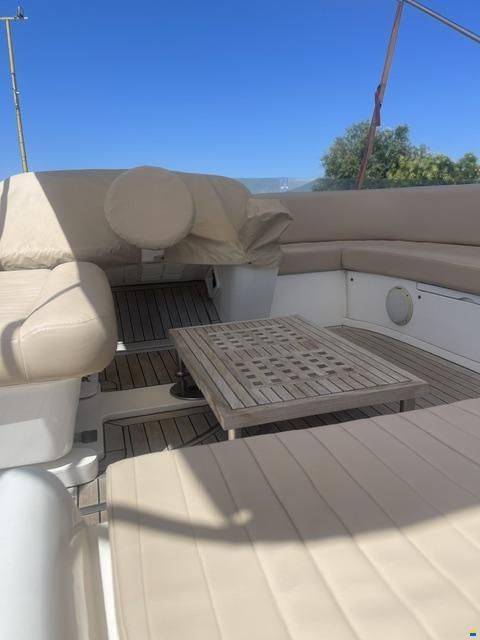 Sealine F42/5