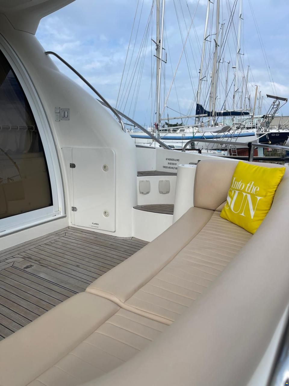 Sealine F42/5