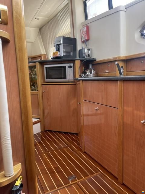 Sealine F42/5