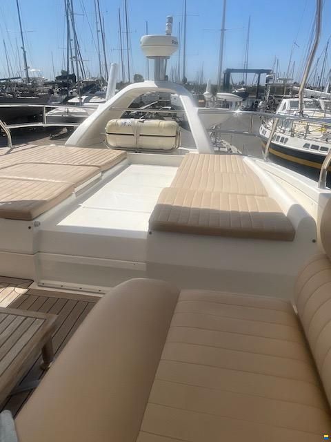 Sealine F42/5