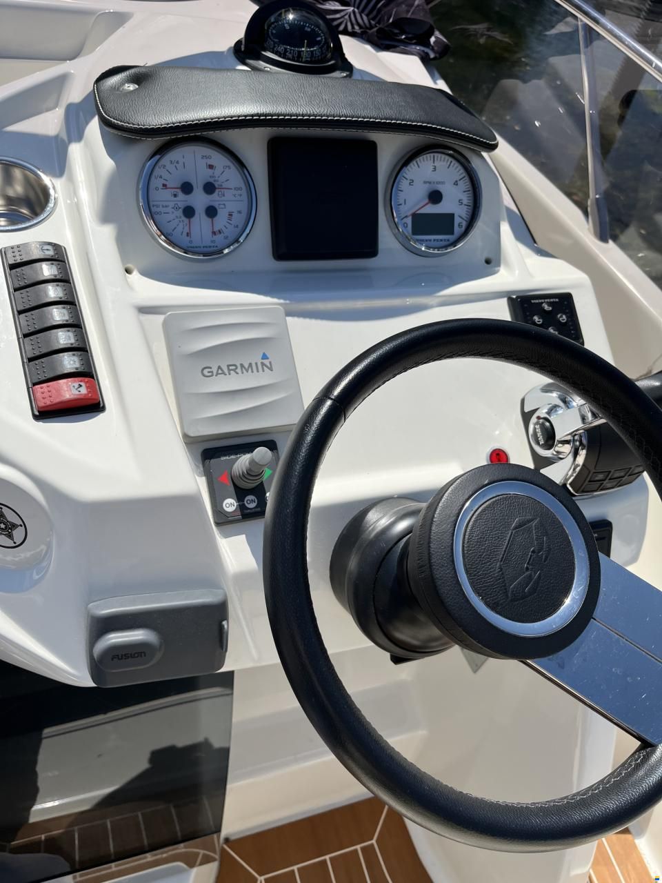 Cranchi Endurance 30