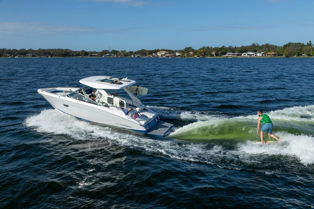 Regal LS9 Surf Ultimate