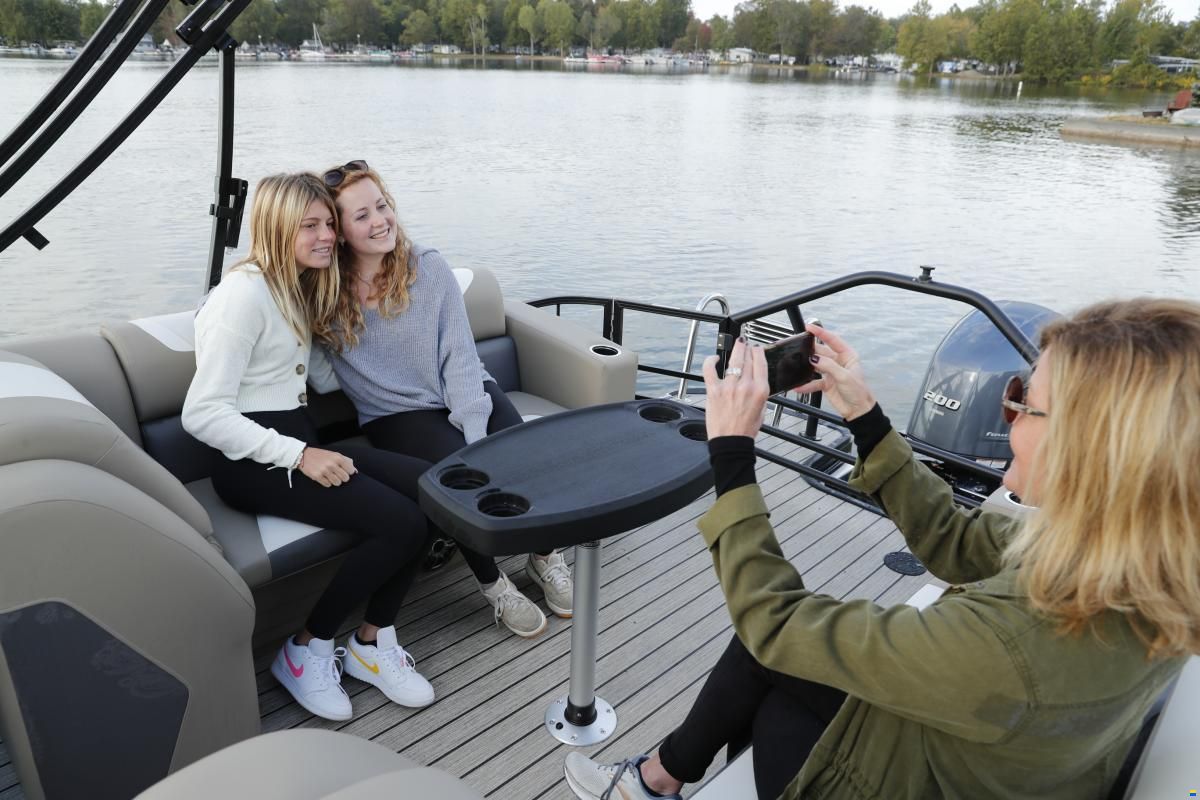 Sunchaser Eclipse 23