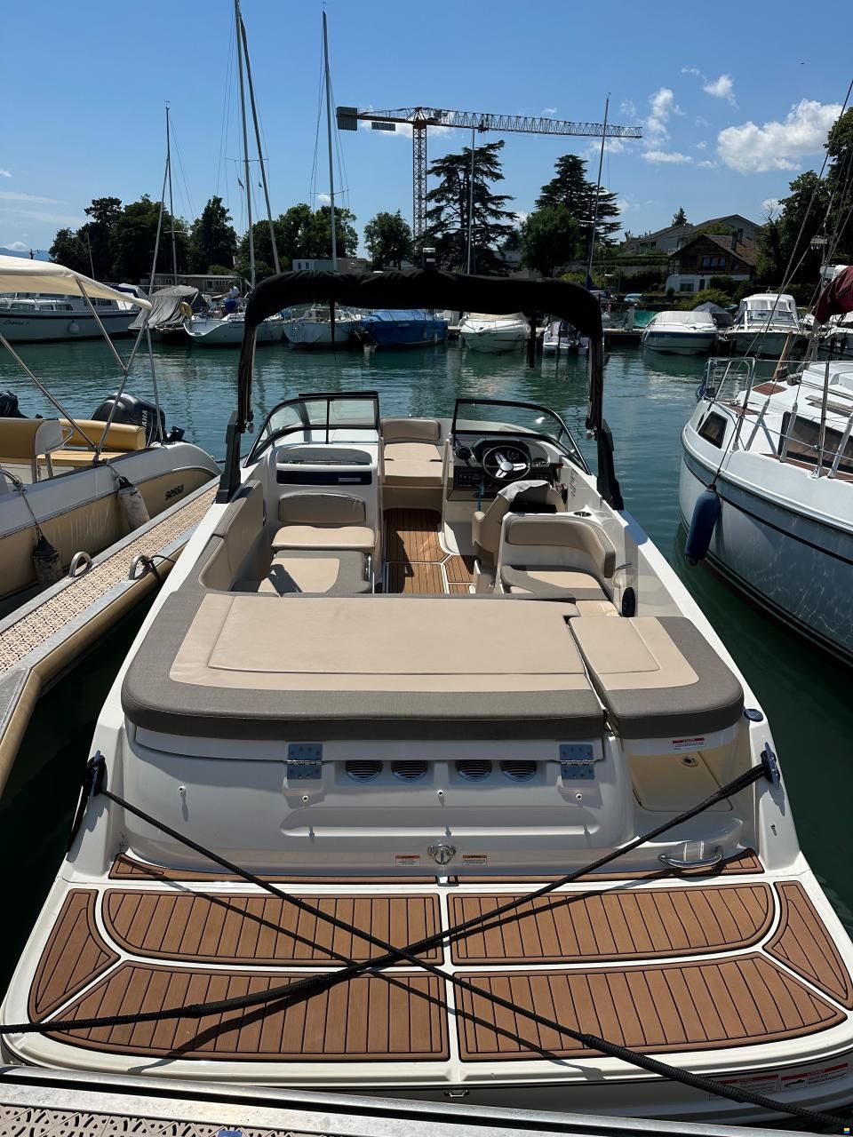 Bayliner VR6 E avec place amarrage 2ans