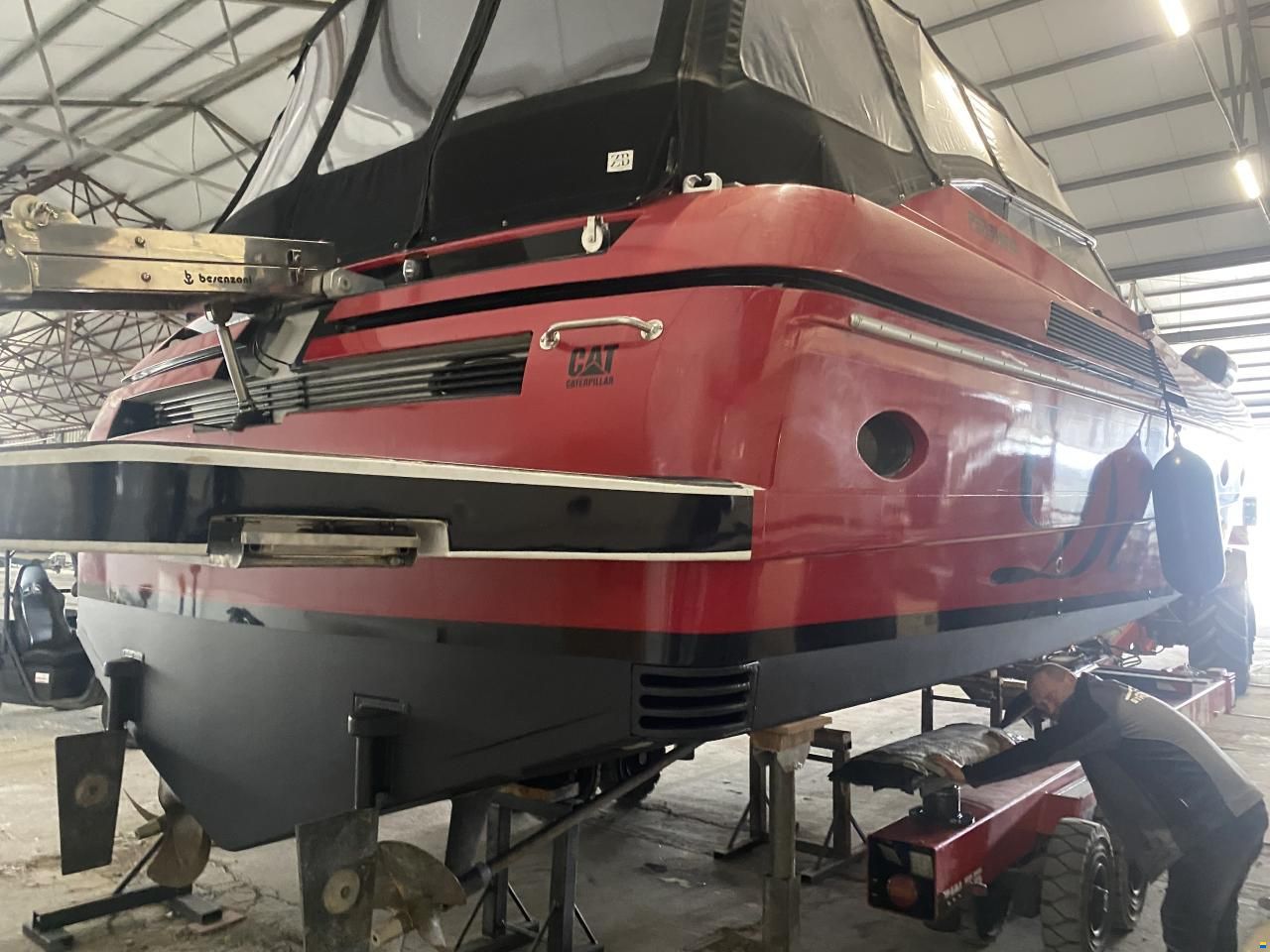 Pershing 40