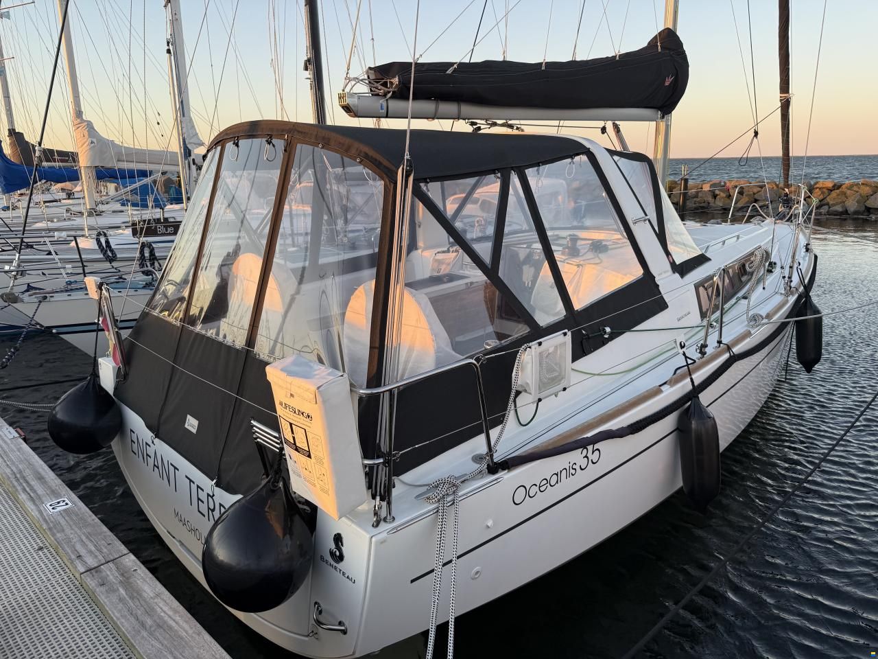 Beneteau Oceanis 35