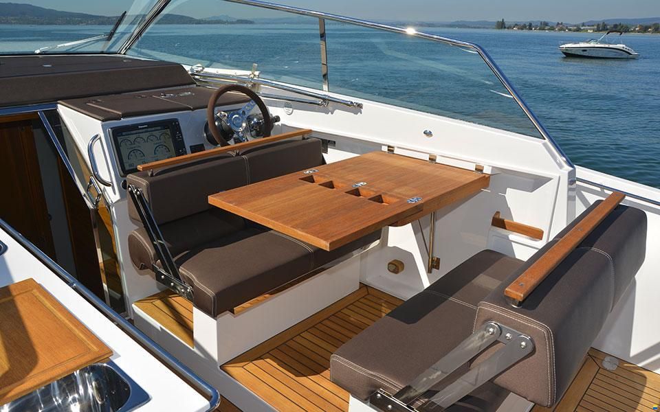 Delta Powerboats 33 Open