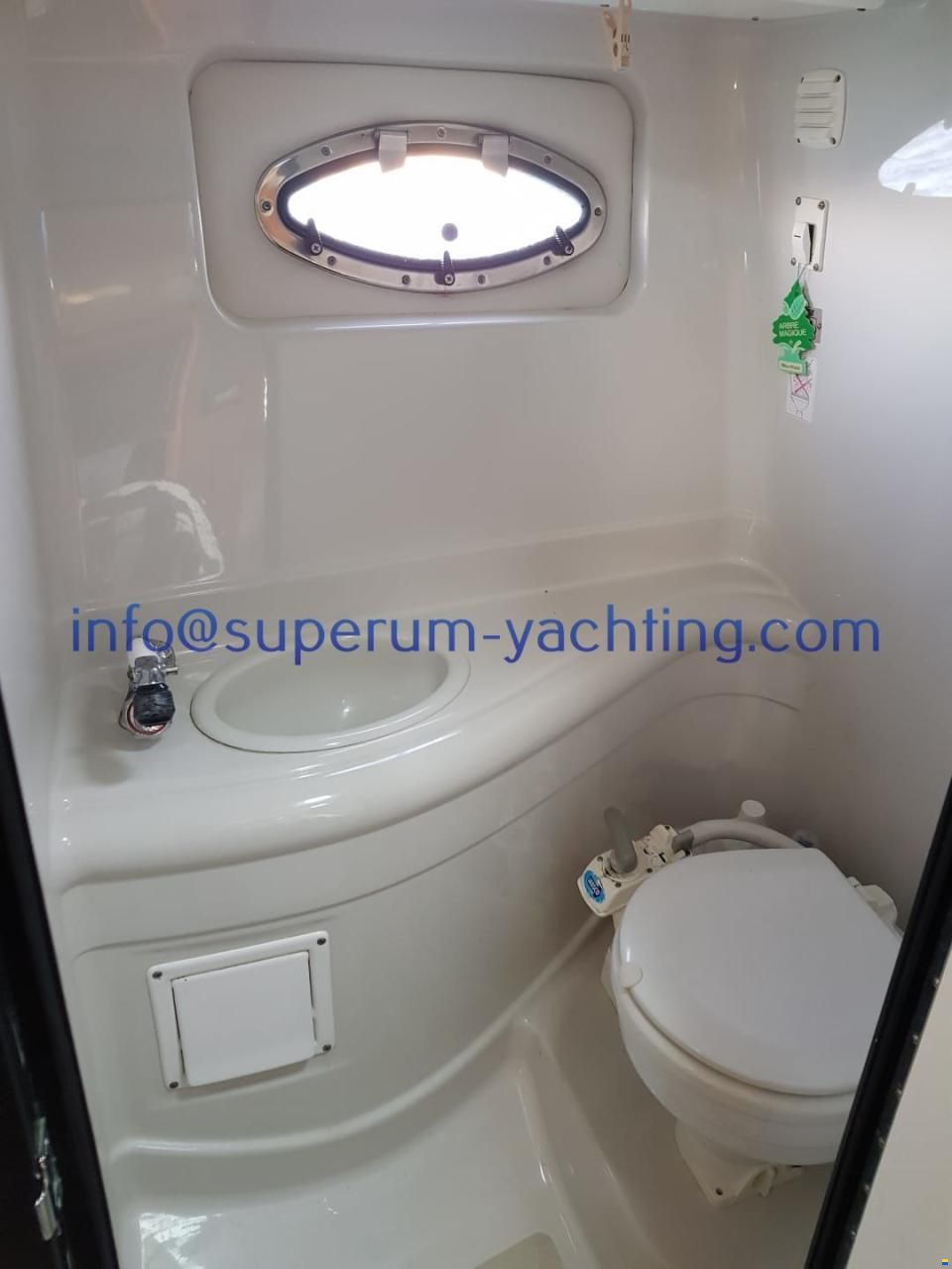 Crownline 270 CR