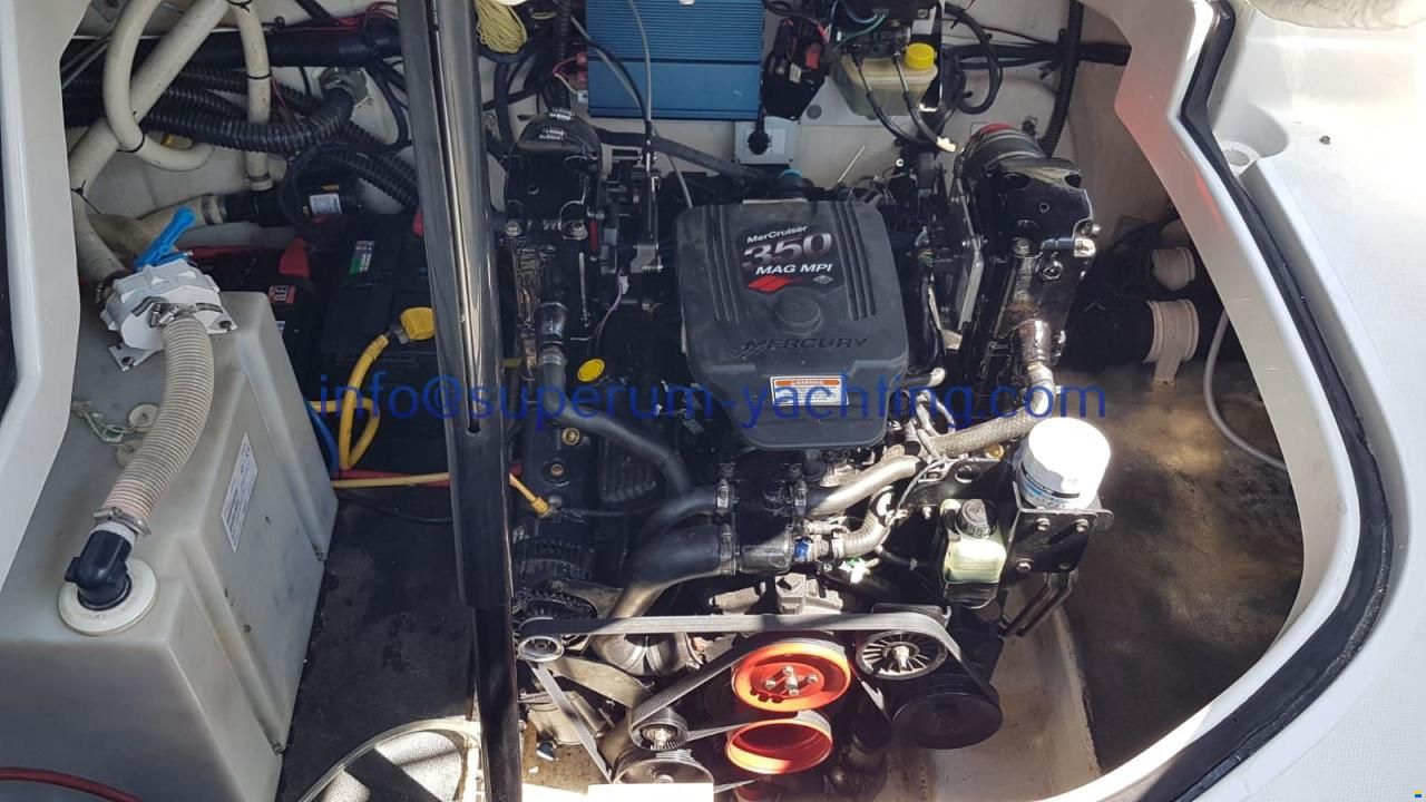 Crownline 270 CR