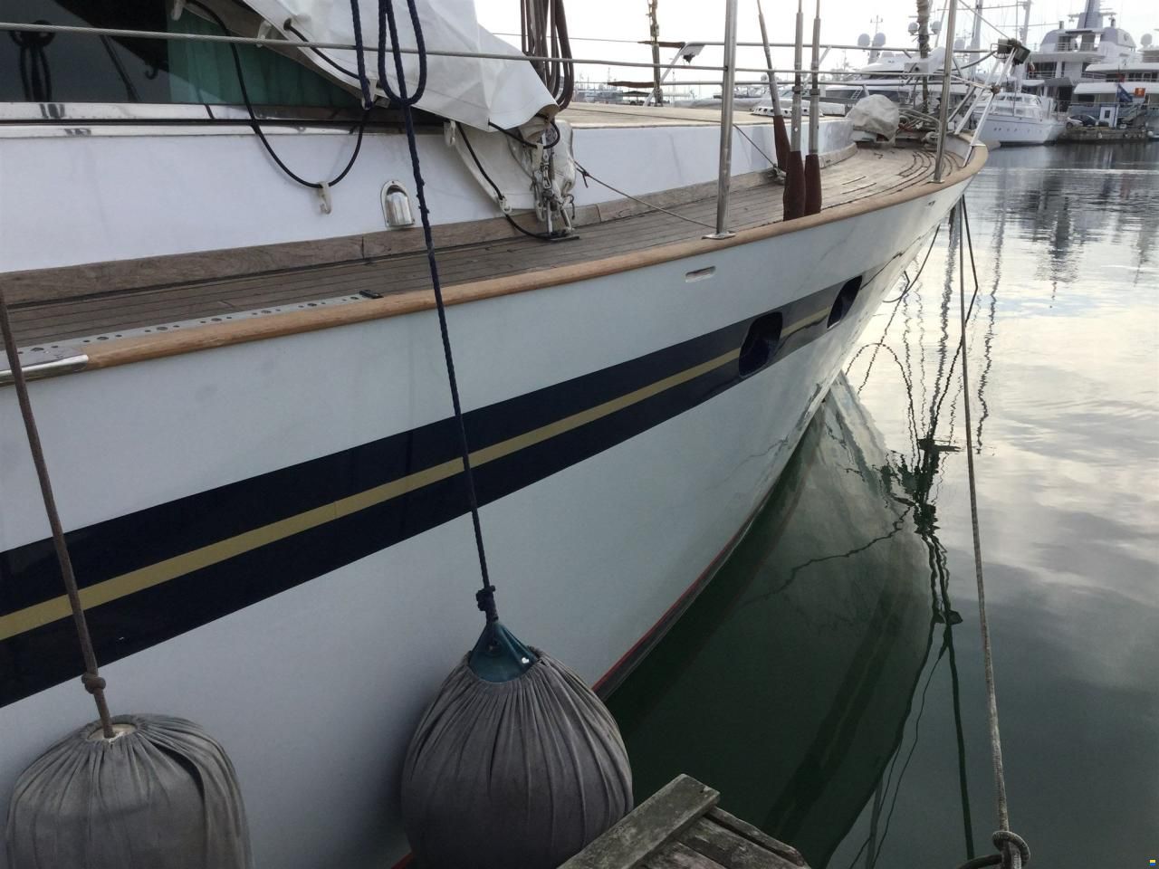 Benetti Sailing Division MOTOVELIERO
