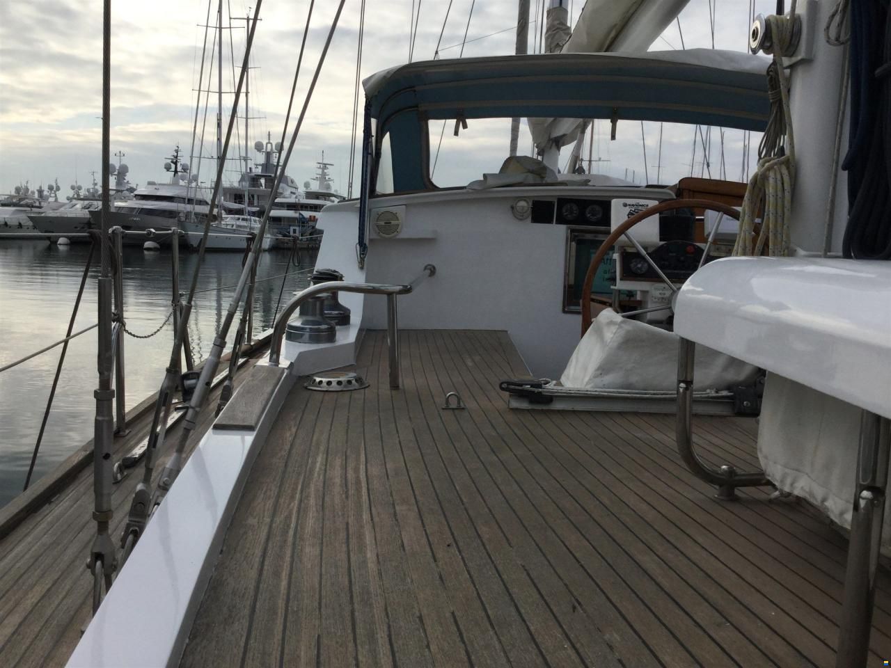 Benetti Sailing Division MOTOVELIERO