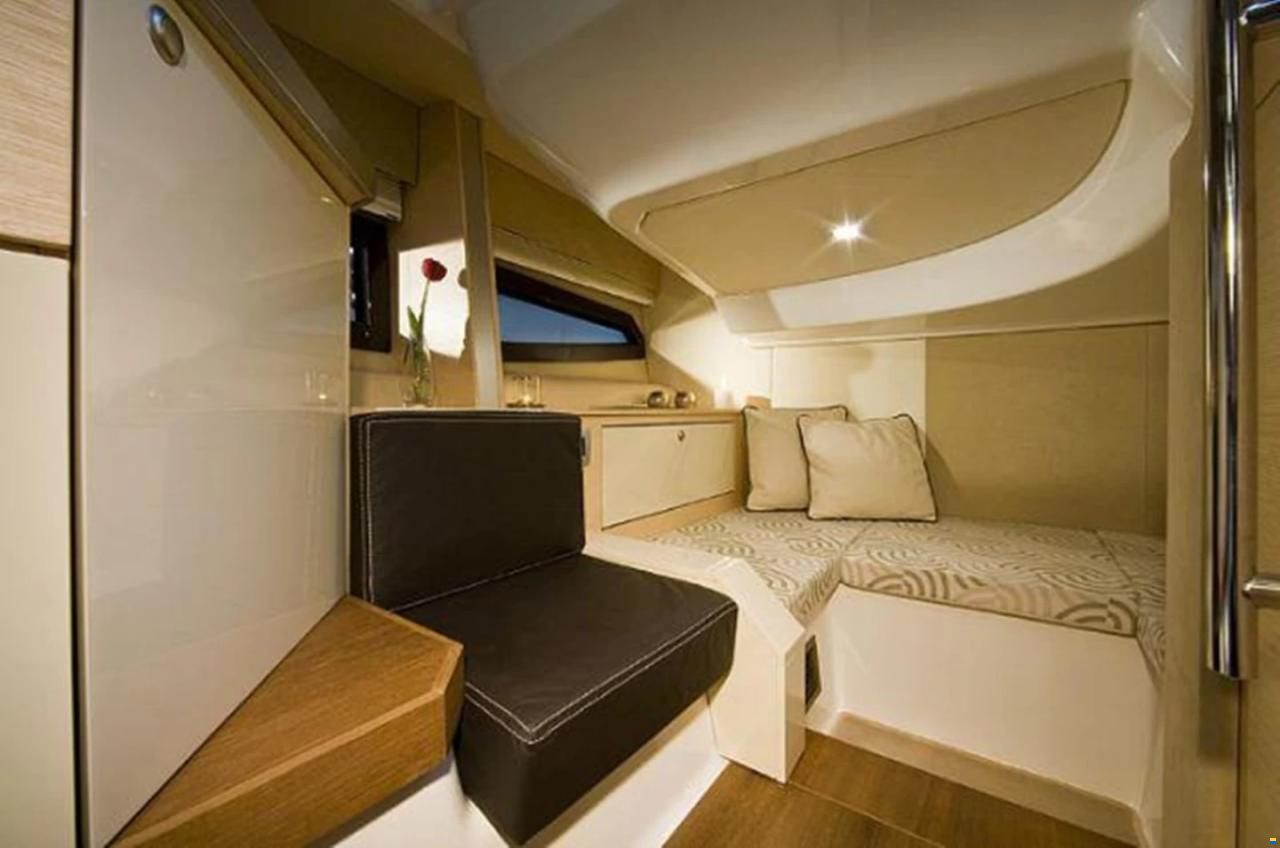 Cranchi Endurance 33