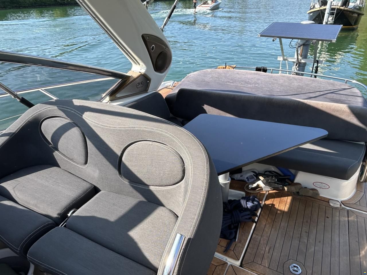 Cranchi Endurance 33