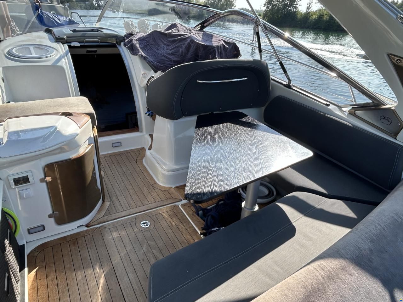 Cranchi Endurance 33