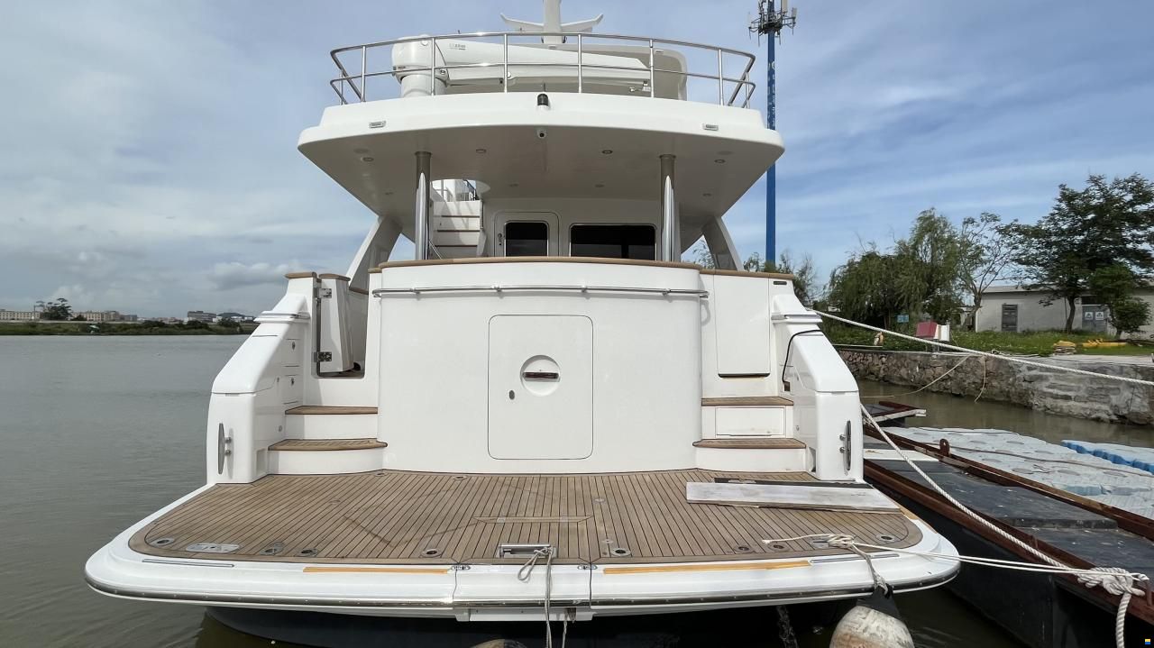 Selene 62